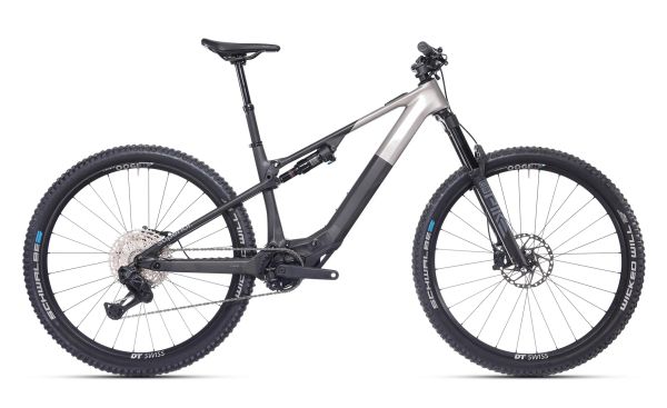 superior iXF 9.7 / Gloss Chrome / Matte Carbon